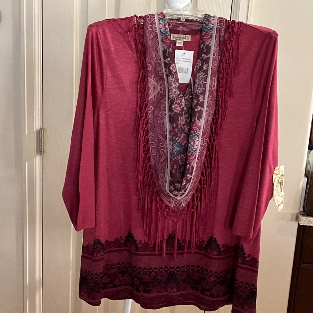 One world pullover shirt